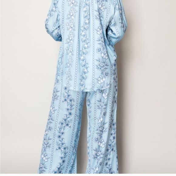 NWT Endless Moon Blue Floral Silky Button Down Shirt. Sz Med - Picture 3 of 11